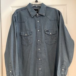 Men’s Wrangler Denim Snap Button Down Shirt